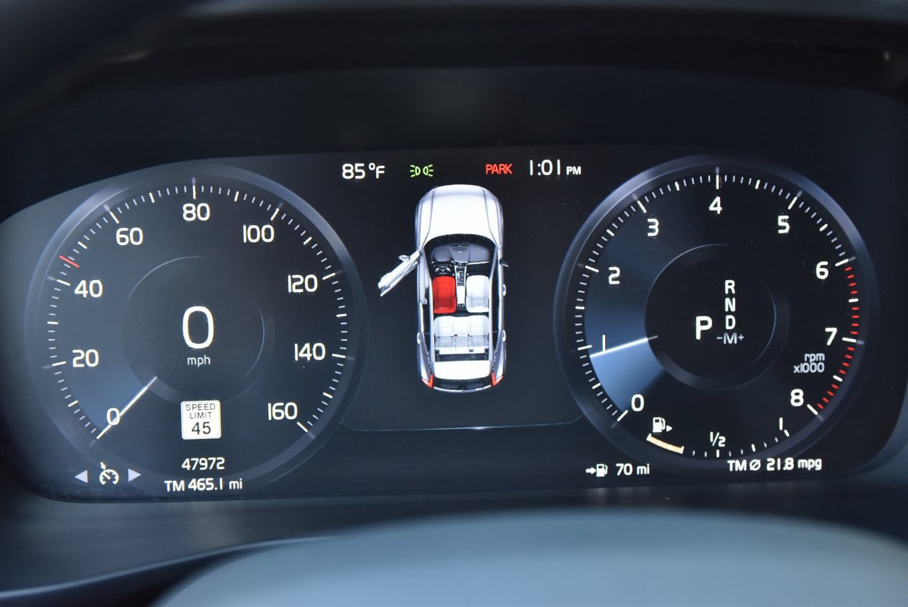 Used 2022 Volvo XC40 T5 Momentum AWD/4WD image 24