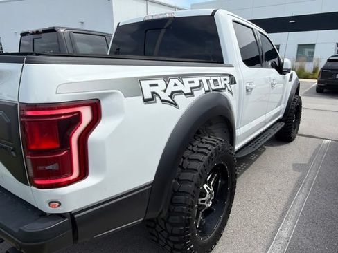 Used 2018 Ford F150 Raptor w/ Equipment Group 802A Luxury AWD/4WD image 3