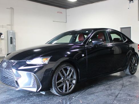 Used 2019 Lexus IS 300 F Sport w/ F Sport Package RWD image 7