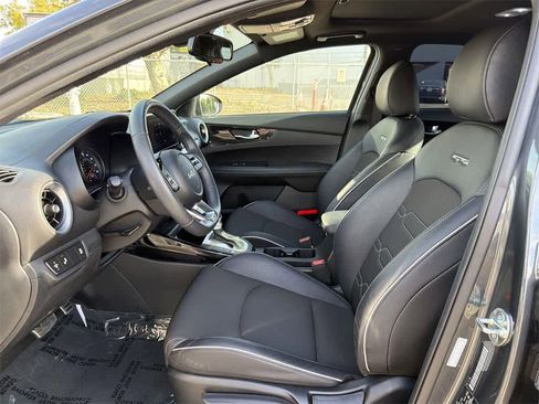 Used 2024 Kia Forte GT-Line w/ GT-Line Premium Package image 24