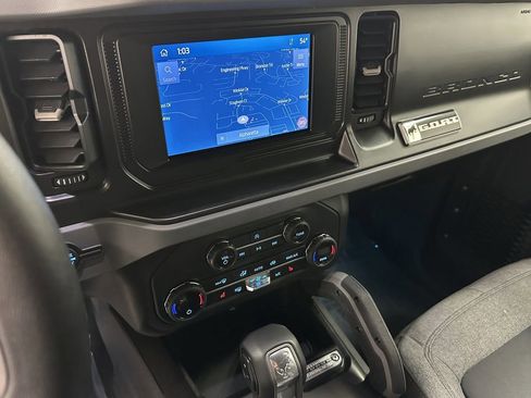 Used 2023 Ford Bronco Big Bend w/ Sasquatch Package image 36