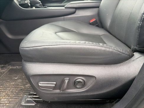 Used 2024 Toyota Grand Highlander Limited image 8