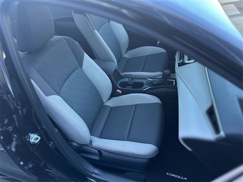 Used 2024 Toyota Corolla LE image 27