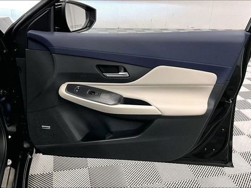 New 2026 Nissan Sentra SL FWD image 37