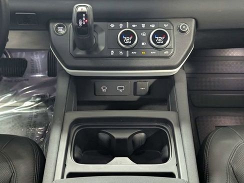 Used 2023 Land Rover Defender 110 S image 13