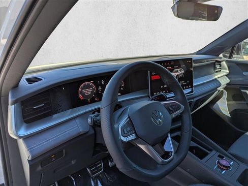 New 2026 Volkswagen Tiguan SE R-Line image 12