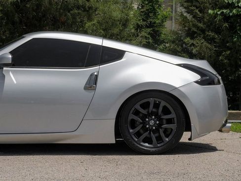 Used 2020 Nissan 370Z Coupe image 11