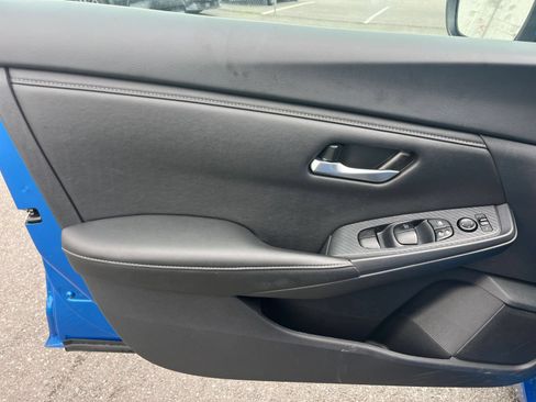 Used 2025 Nissan Sentra SV FWD image 15