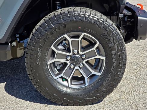 New 2026 Jeep Gladiator Mojave image 13