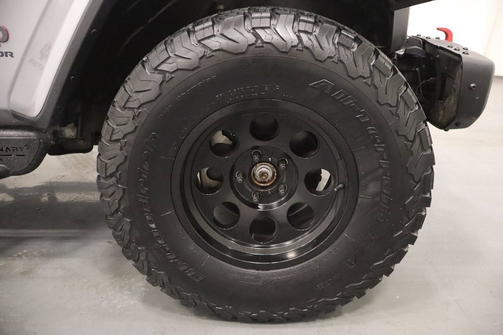 Used 2020 Jeep Gladiator Rubicon w/ Dual Top Group AWD/4WD image 28