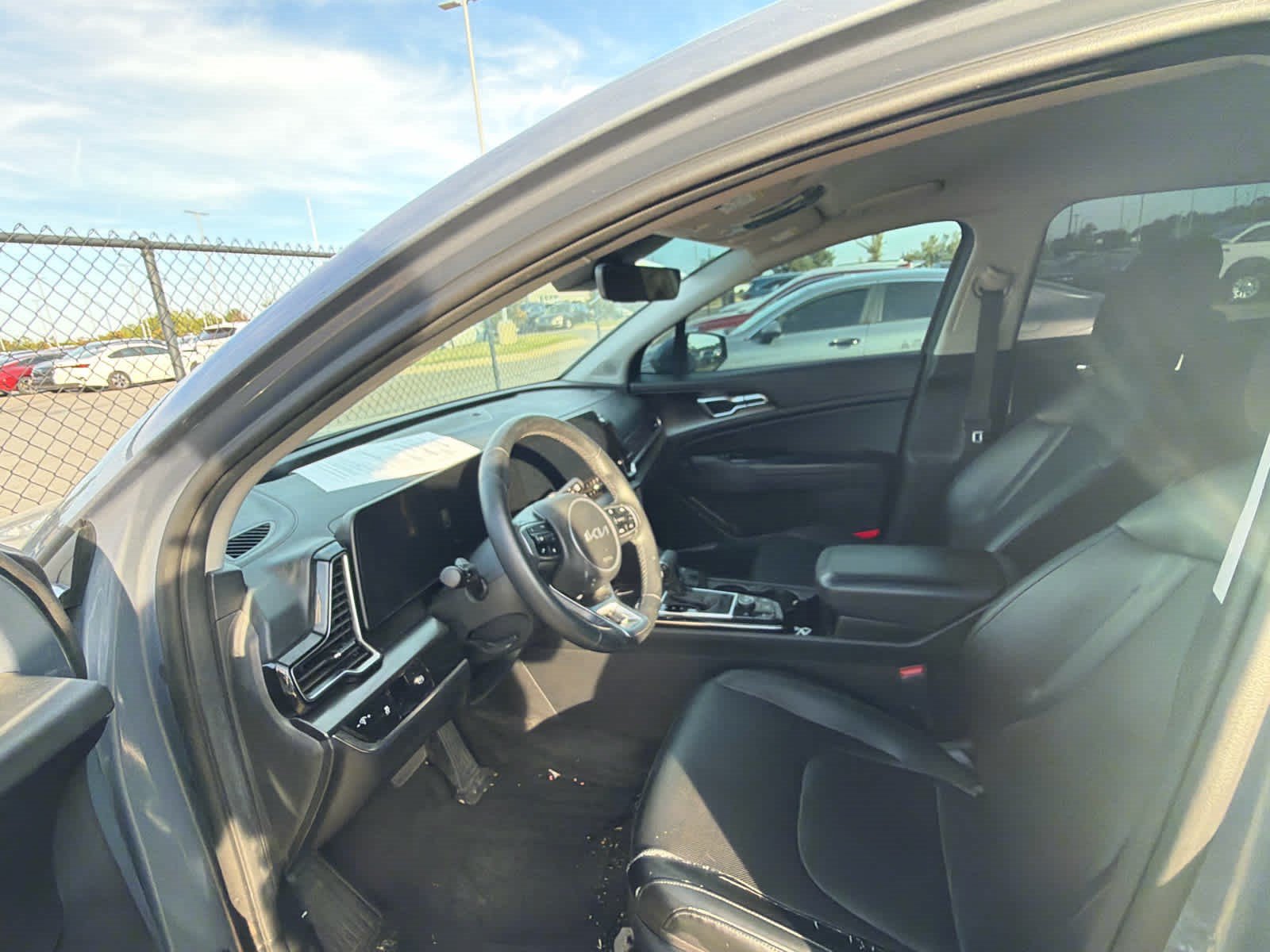 Used 2024 Kia Sportage EX FWD image 7