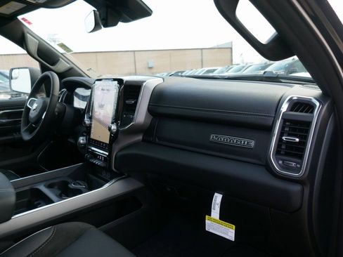 New 2026 RAM 1500 Laramie AWD/4WD image 11