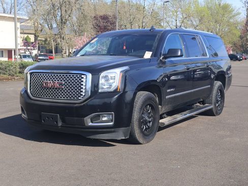 Used 2017 GMC Yukon XL Denali w/ Open Road Package AWD/4WD image 1