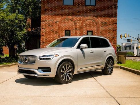 Used 2024 Volvo XC90 B6 Plus w/ Protection Package Premier AWD/4WD image 3