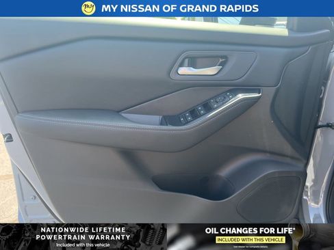 New 2026 Nissan Rogue SV w/ Cold Weather Package AWD/4WD image 10