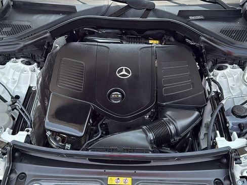 Used 2024 Mercedes-Benz GLC 300 4MATIC image 34