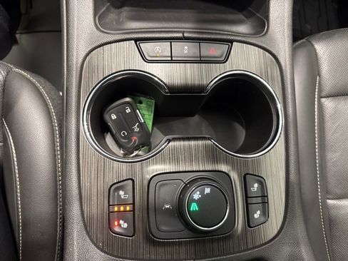 Certified 2023 GMC Acadia SLT w/ LPO, Floor Liner Package image 25