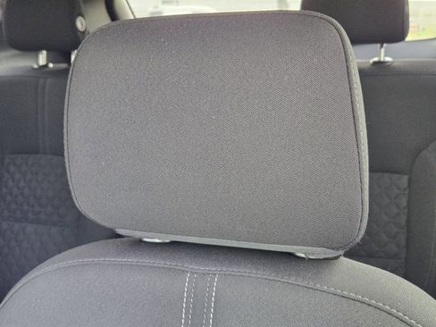 Used 2021 Chevrolet Blazer LT FWD image 21