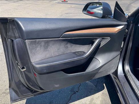 Used 2023 Tesla Model 3 Standard Range RWD image 23