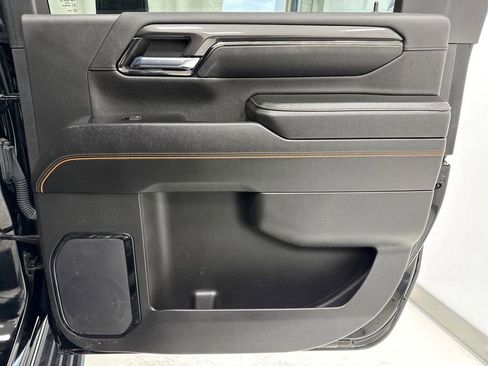 Used 2024 GMC Sierra 2500 AT4 w/ AT4 Premium Plus Package image 12