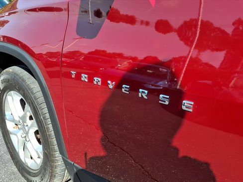 Used 2019 Chevrolet Traverse LT image 10