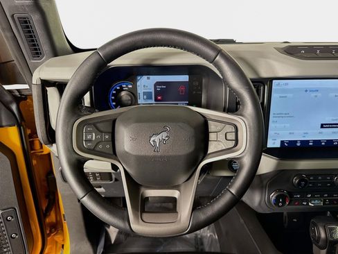 Used 2022 Ford Bronco Badlands w/ Sasquatch Package image 12