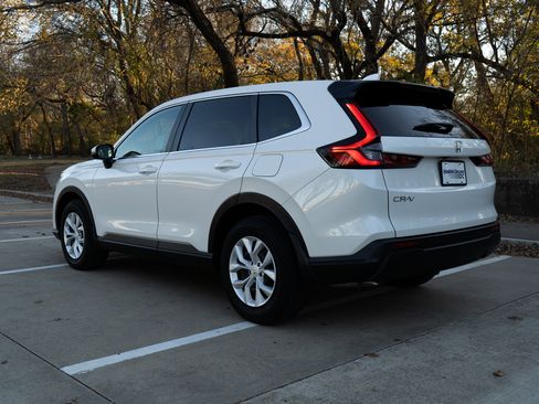 Certified 2025 Honda CR-V LX image 7