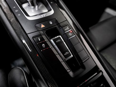 Used 2017 Porsche 911 Targa 4S image 15