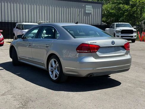Used 2013 Volkswagen Passat TDI SEL Premium FWD image 4