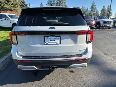 New 2026 Ford Explorer Platinum w/ LUX Leather Package image 5