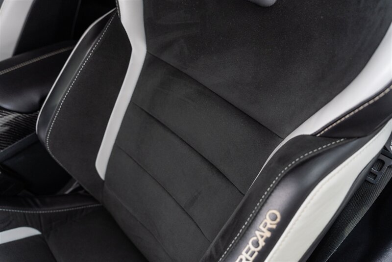 Used 2021 Ford Mustang Shelby GT500 w/ Carbon Fiber Track Pack RWD image 43