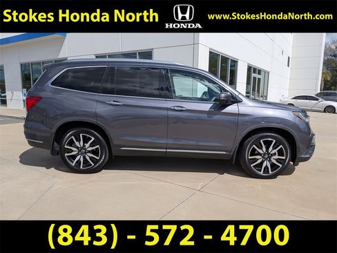 Certified 2022 Honda Pilot Touring image 3