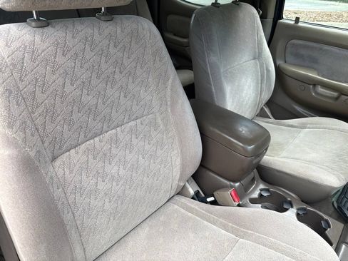 Used 2004 Toyota Tacoma PreRunner RWD image 11