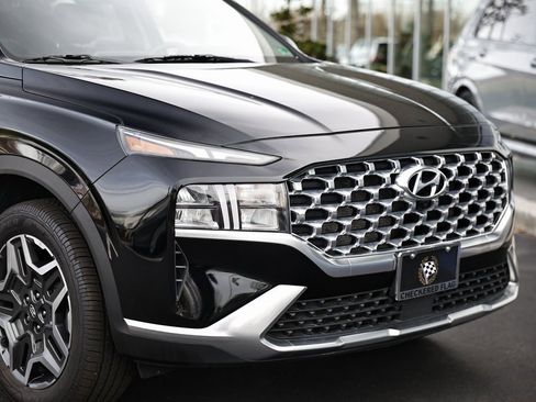 Used 2023 Hyundai Santa Fe SEL Premium image 2