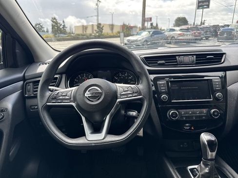 Used 2019 Nissan Rogue Sport S FWD image 18