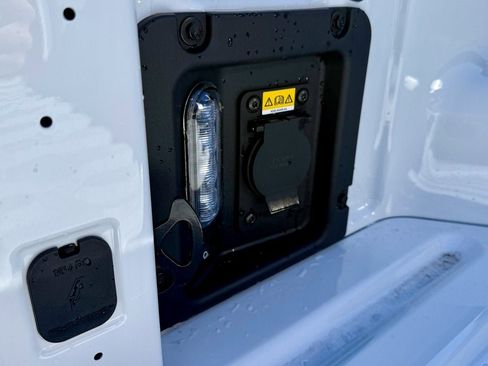 New 2025 Ford Maverick XLT w/ XLT Luxury Package image 14