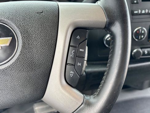 Used 2013 Chevrolet Silverado 1500 LT AWD/4WD image 38