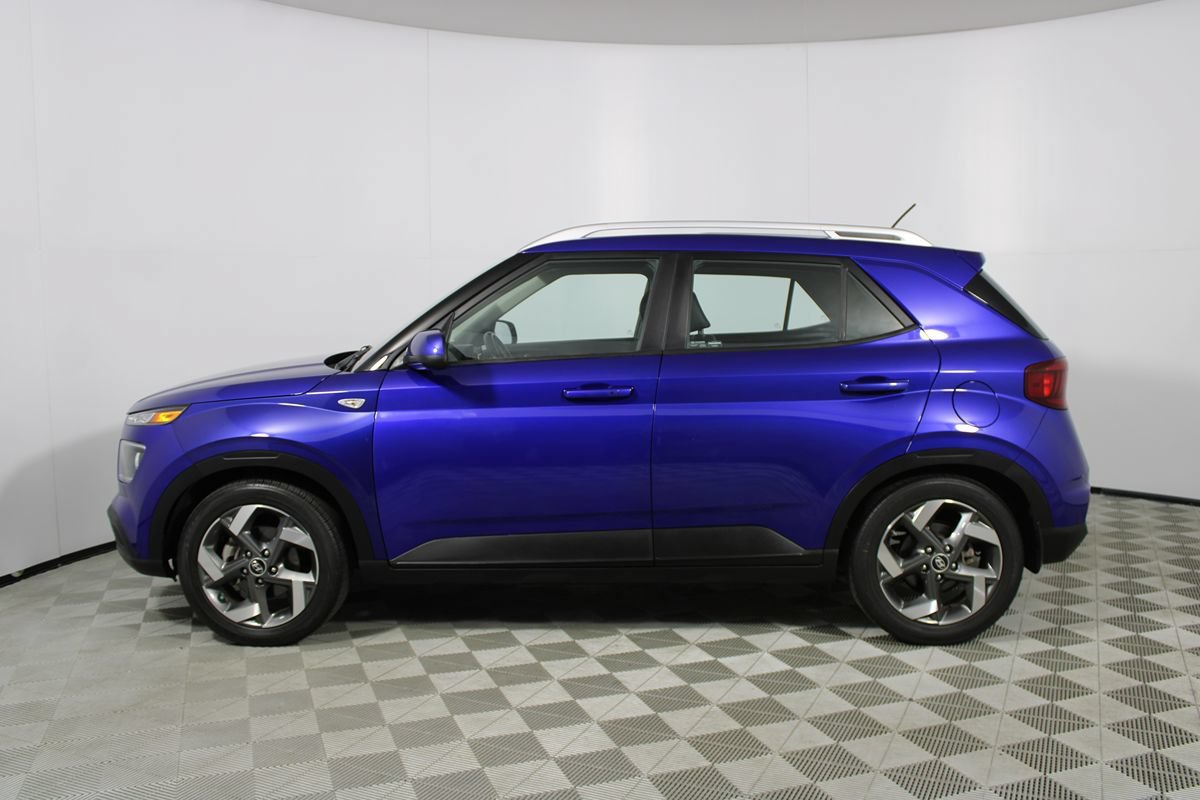 Used 2023 Hyundai Venue Limited FWD image 35