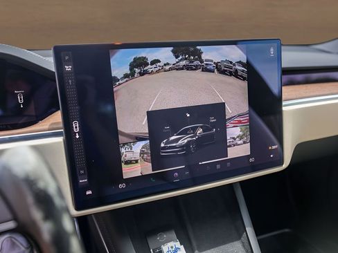 Used 2022 Tesla Model S AWD/4WD image 12