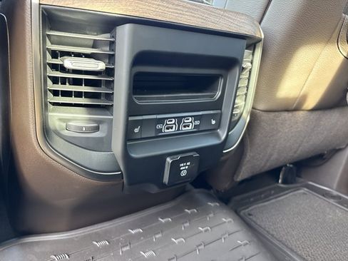 Used 2025 RAM 3500 Longhorn image 21