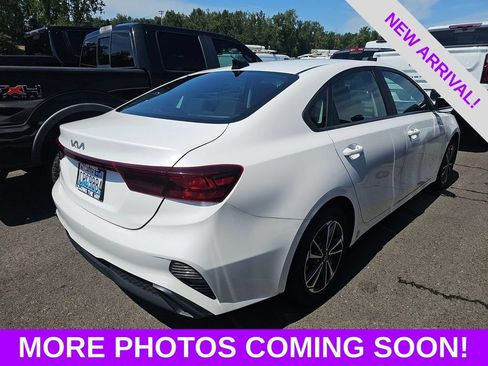 Used 2024 Kia Forte LXS FWD image 5