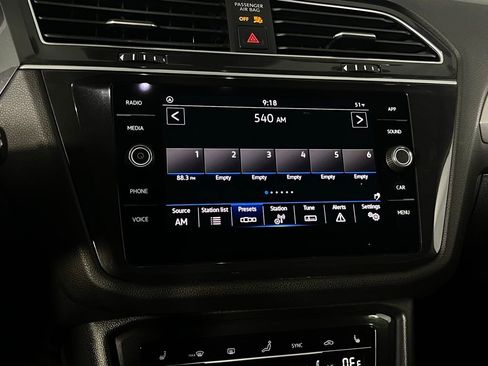 Used 2024 Volkswagen Tiguan SE image 18