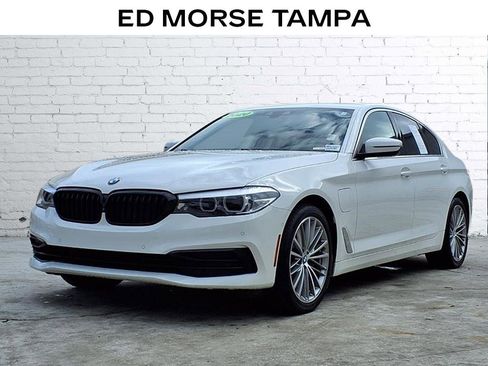 Used 2020 BMW 530e w/ Premium Package image 1