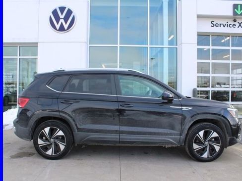 Used 2024 Volkswagen Taos SE image 5