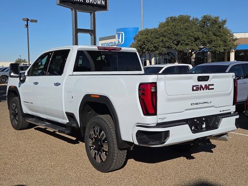 New 2026 GMC Sierra 2500 Denali image 3
