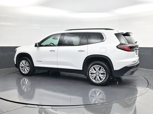 Used 2024 GMC Acadia Elevation FWD image 5