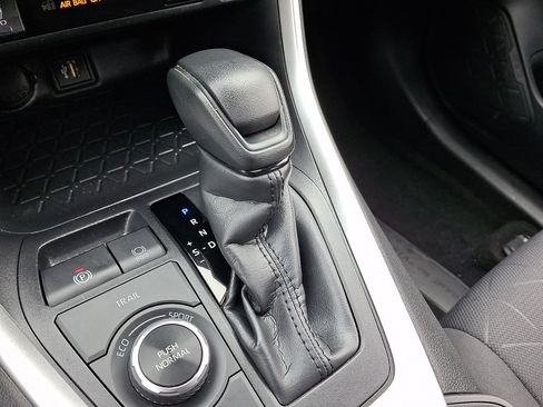 Used 2023 Toyota RAV4 XLE w/ Convenience Package AWD/4WD image 15