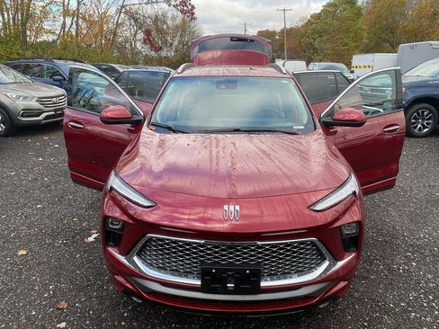 Used 2024 Buick Encore GX Avenir w/ Avenir Convenience Package image 29