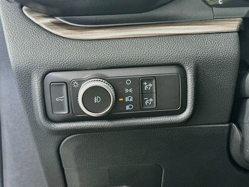 Used 2021 Ford Explorer Limited w/ Equipment Group 301A AWD/4WD image 10