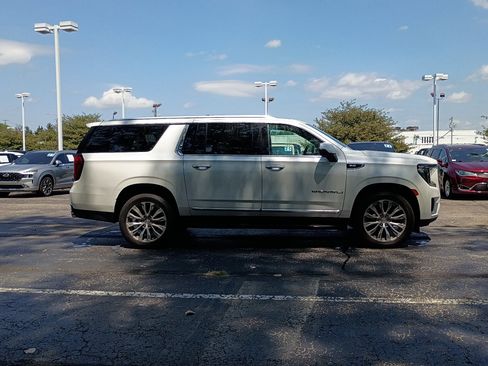 Used 2021 GMC Yukon XL Denali AWD/4WD image 2